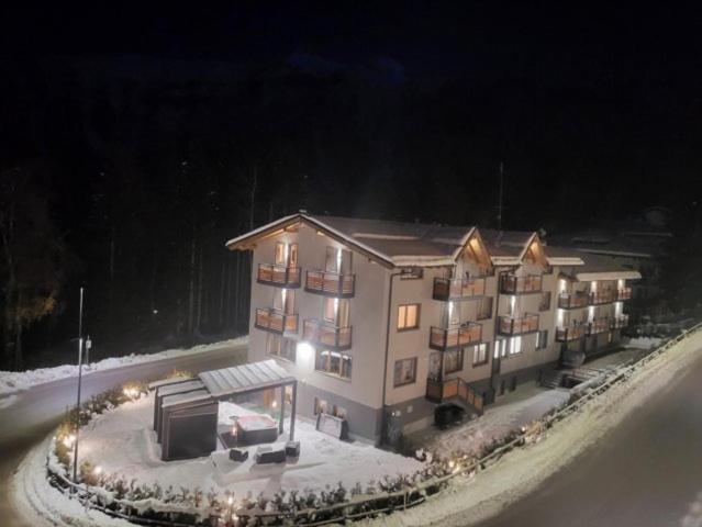 Hotel Fantelli Folgarida Exterior photo
