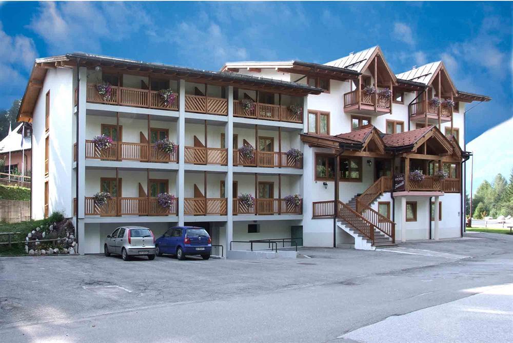Hotel Fantelli Folgarida Exterior photo